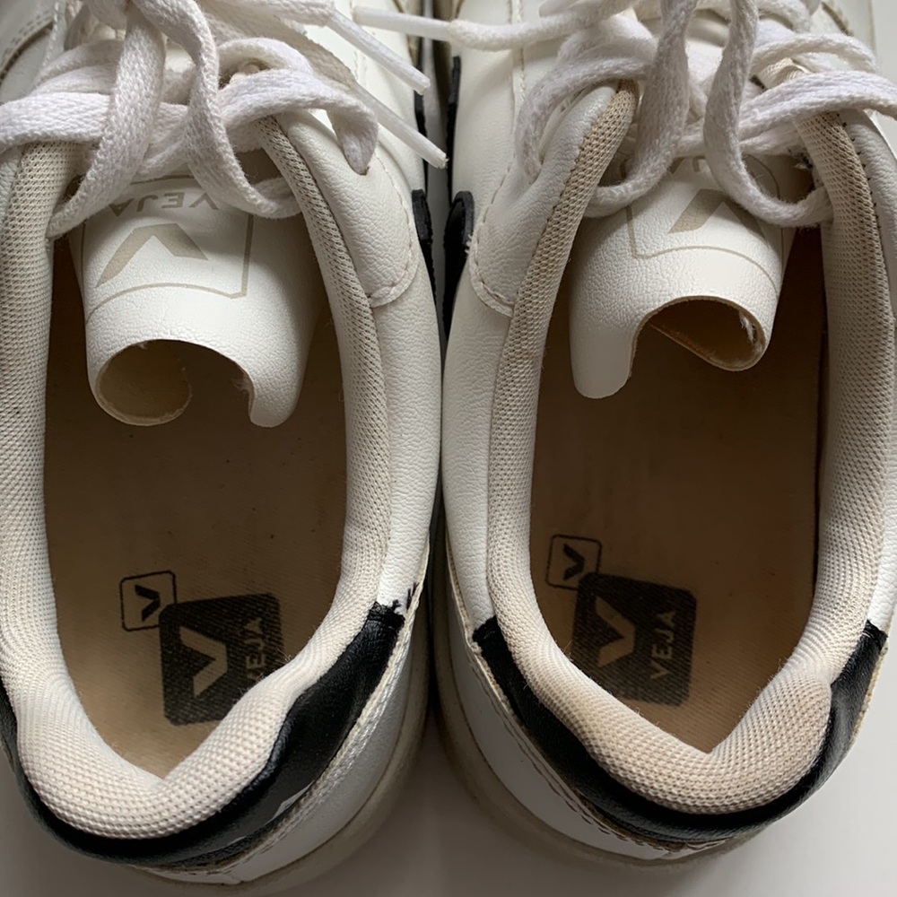 Veja V-10 White Black Womens Sneakers - Picture 10 of 16